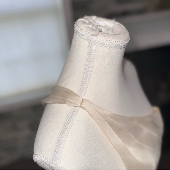 Tony Hamaway One Shoulder Silk Satin Organza Mermaid Style Wedding Gown Size 0 - Picture 4 of 17